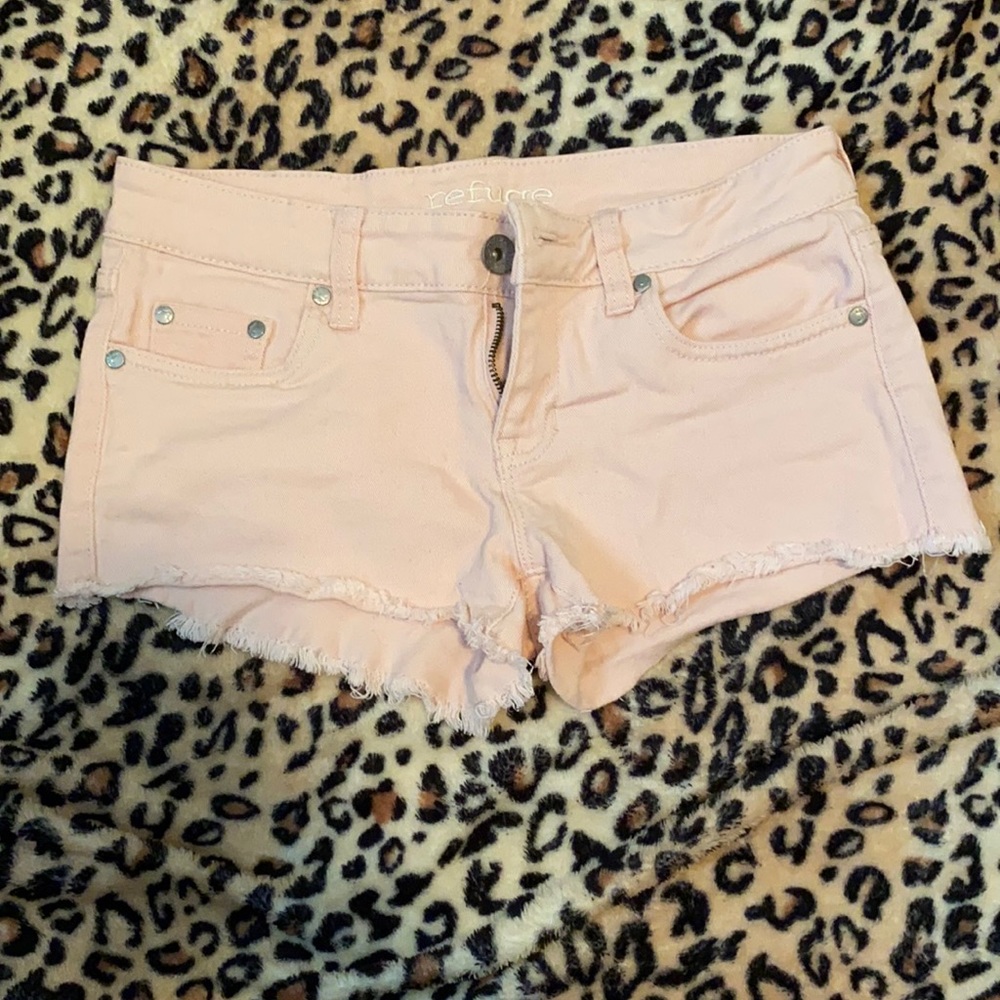 3/$12 SALE 🌈 Refuge pink jean shorts, size 4